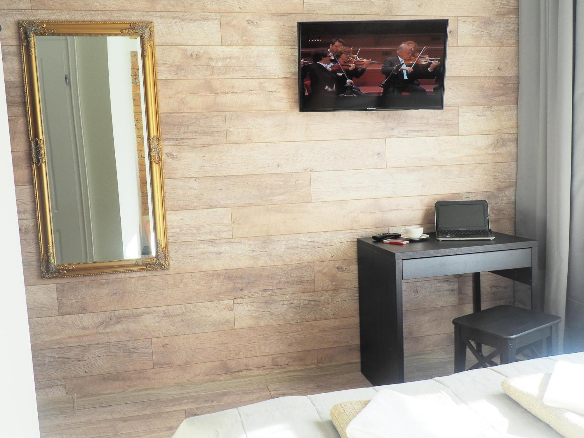Emi Apartment VNO Rum bild
